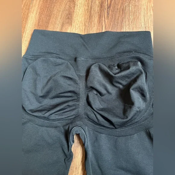 Gymshark bundle of two Leggings size large blue and black - Picture 7 of 9